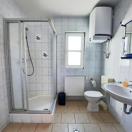 Haus Stefan - Bungalow Otto * Graal-Mueritz